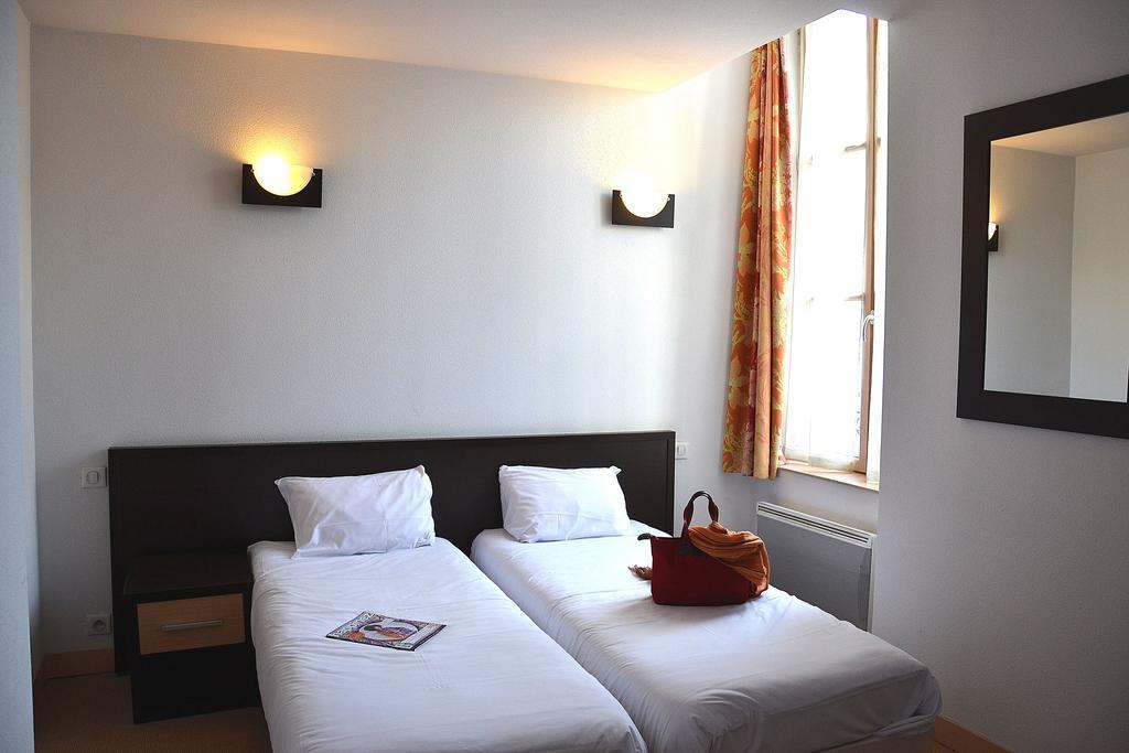 Hotel Les Benedictins 리모주 객실 사진
