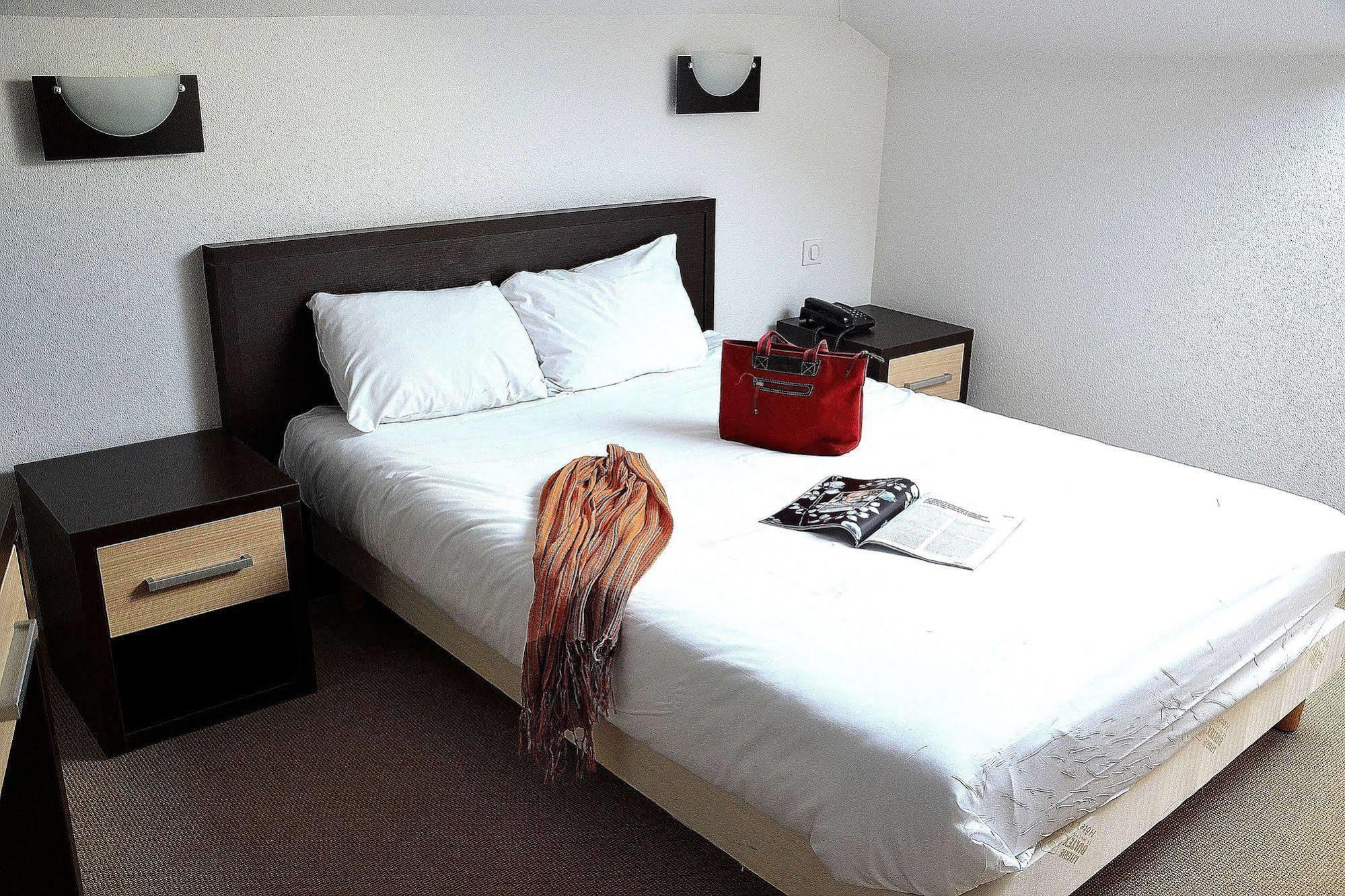 Hotel Les Benedictins 리모주 외부 사진